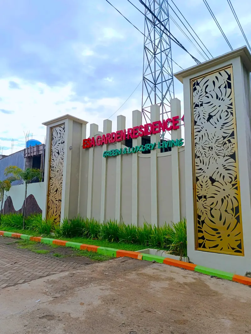 Gerbang masuk Esa Garden Residence 1